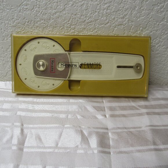 Sears Vintage Kenmore White Buttonholer Sewing Machine Attachment with Case MCM - Picture 1 of 6